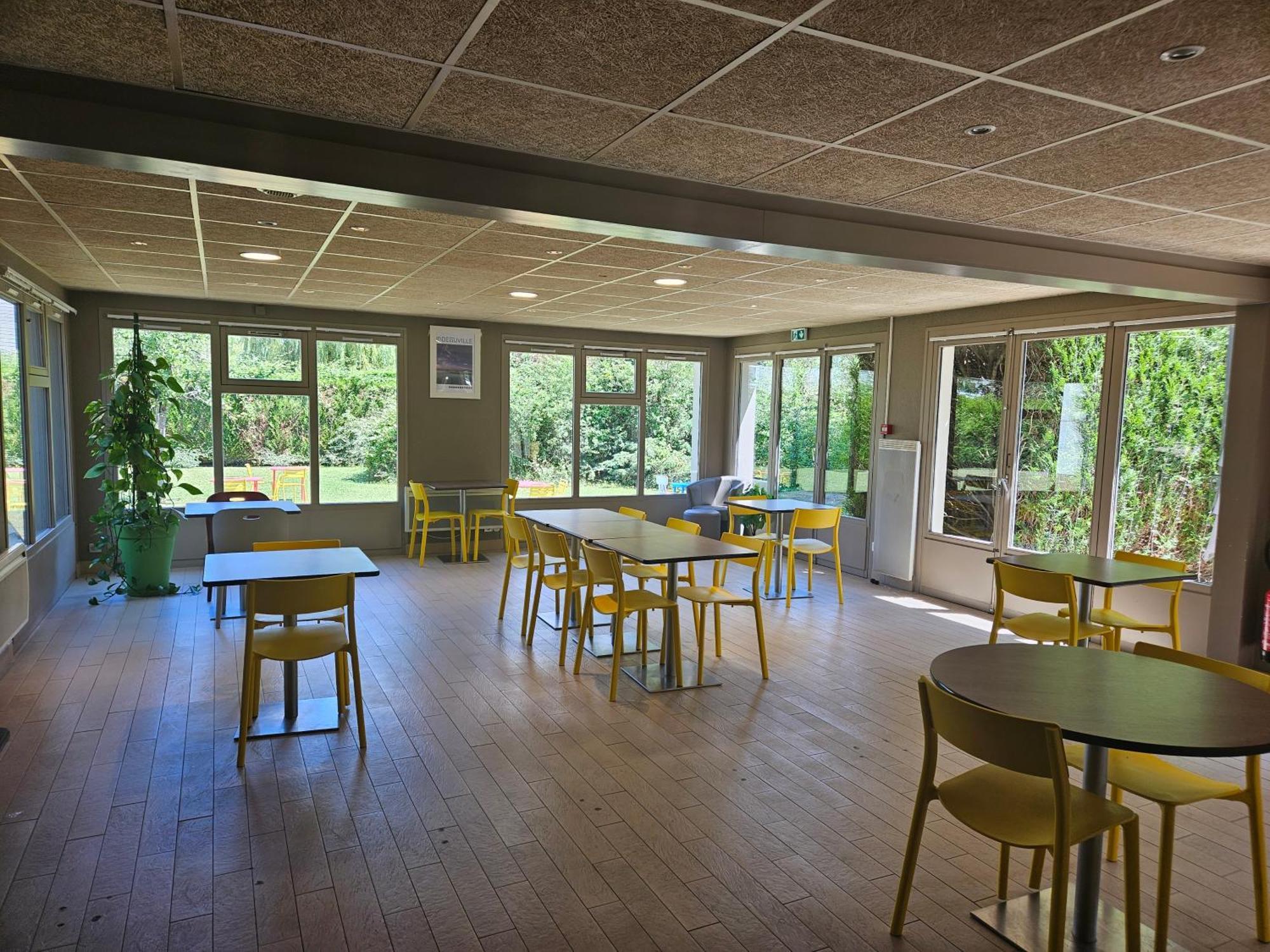 Campanile Deauville Saint-Arnoult Екстер'єр фото